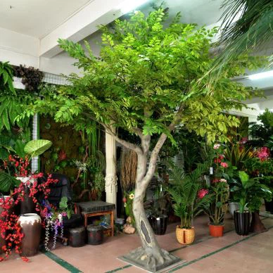 New Design Large Garden Artificial Fiberglass Tree